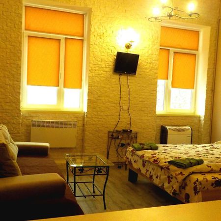 With Dom Studio Apartment Lviv Exterior photo